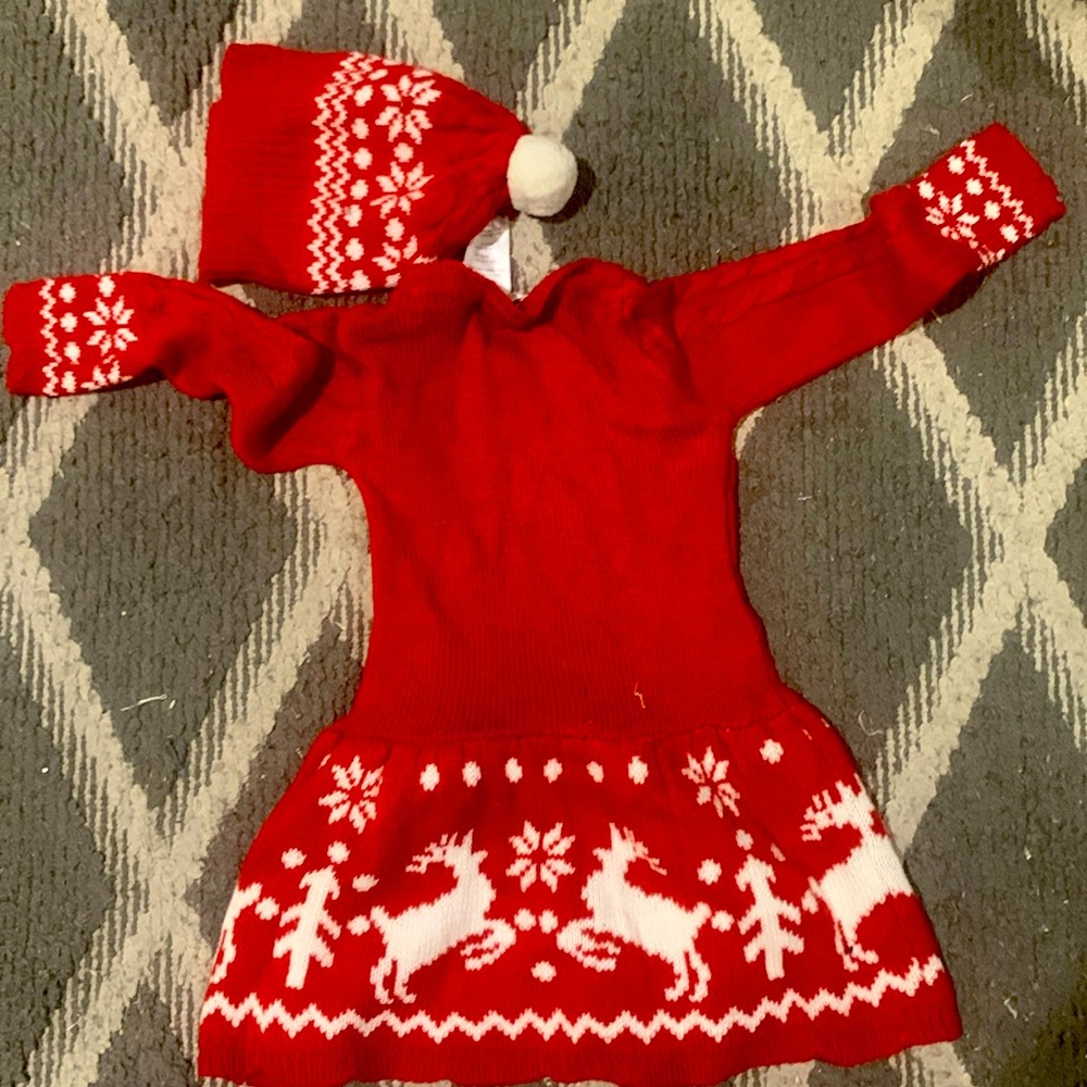 Red Christmas dress with matching hat, colr Red Size 3T